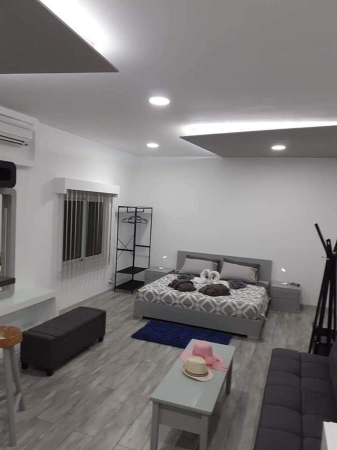 Deluxe Yiota'S Studio ! Klorakas Eksteriør bilde